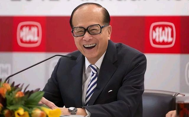 台风12号最新动态，科技巨擘革新之作揭秘