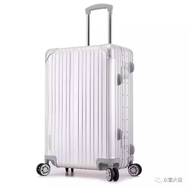 最新登机箱，旅行魔法盒与家的温馨故事之选