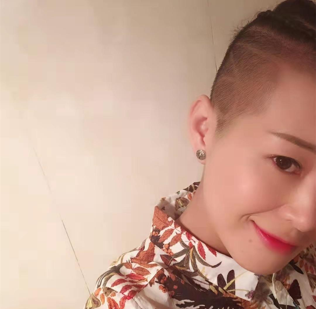 陌陌股票行情，股市中的故事与温情观察