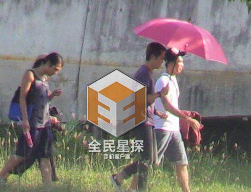 钟汉良微博最新动态揭秘，小巷深处的独特风情探秘