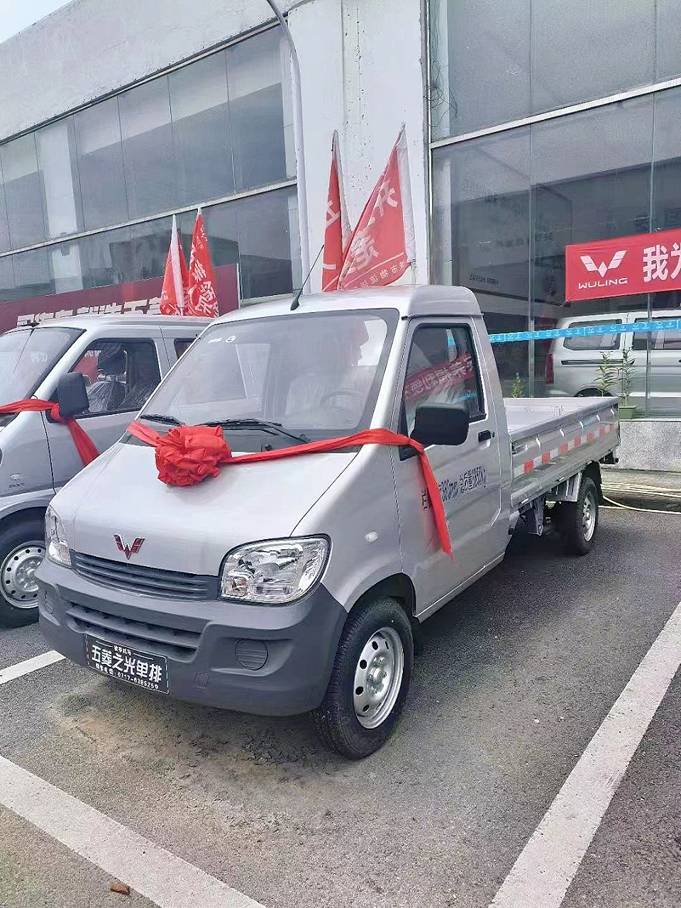 五菱荣光小卡新款，轻松驶向自然美景的旅程
