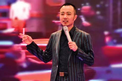 俞凌雄前瞻商业趋势演讲，共创未来辉煌，揭示最新商业动态
