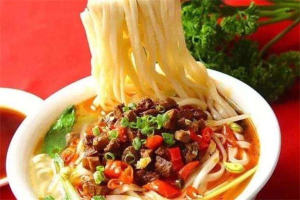 每伴米粉最新事件，小巷中的美食秘境，探索味蕾的新旅程！