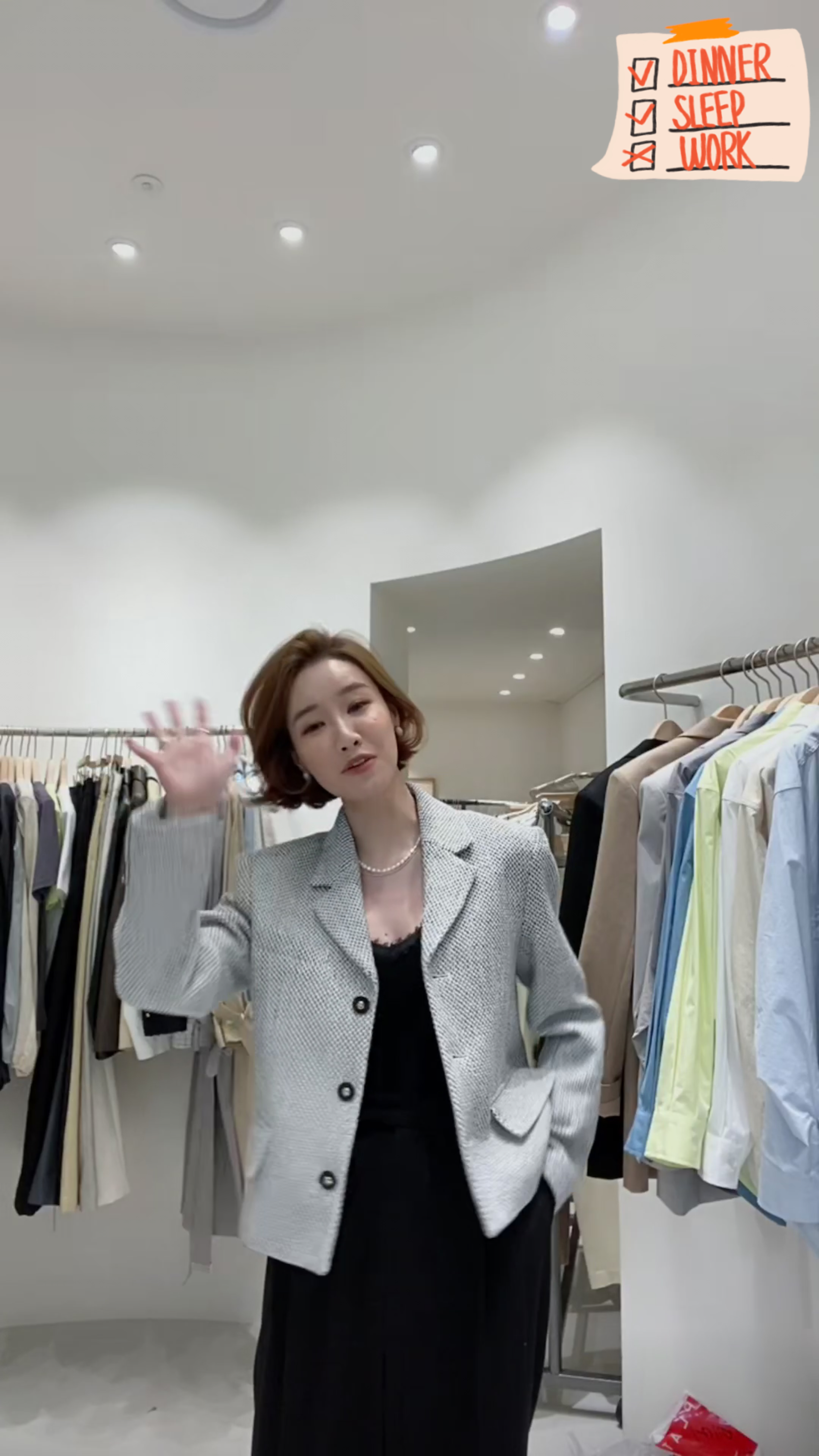 最新韩版衣服,最新韩版衣服，时尚纽带与温馨的日常