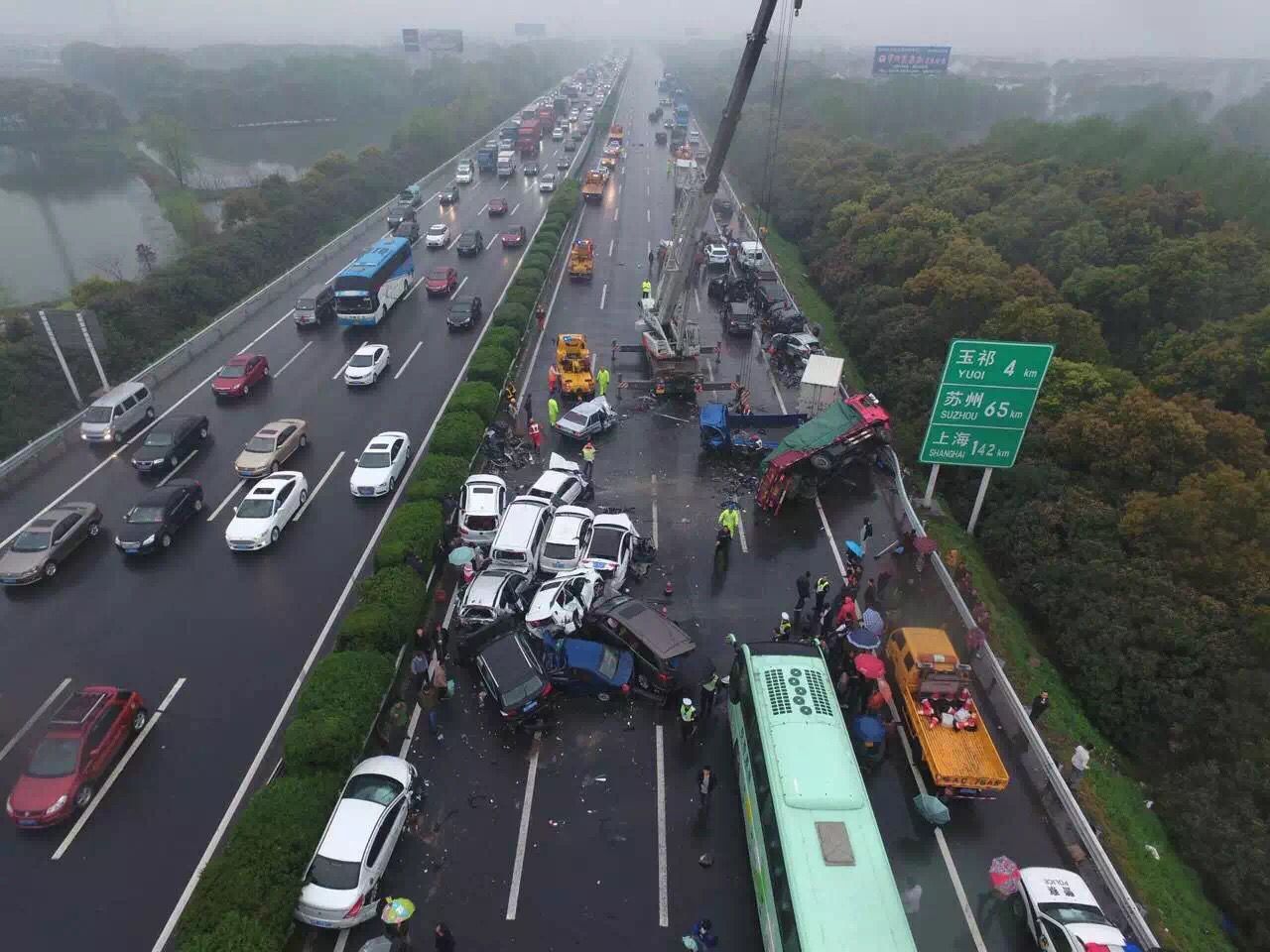 北京高速车祸新闻背后的温暖故事揭秘
